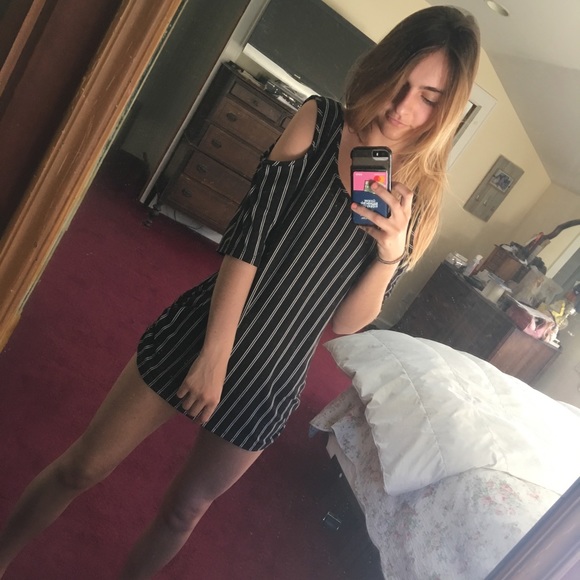 No Comment Tops No Comment Black